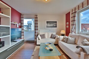 Fernseher, DVD-Player, Stereoanlage