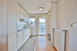 Kühlschrank, Mikrowelle, Geschirrspüler