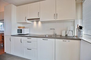 Kühlschrank, Mikrowelle, Geschirrspüler