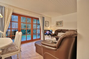 Fernseher, Stereoanlage