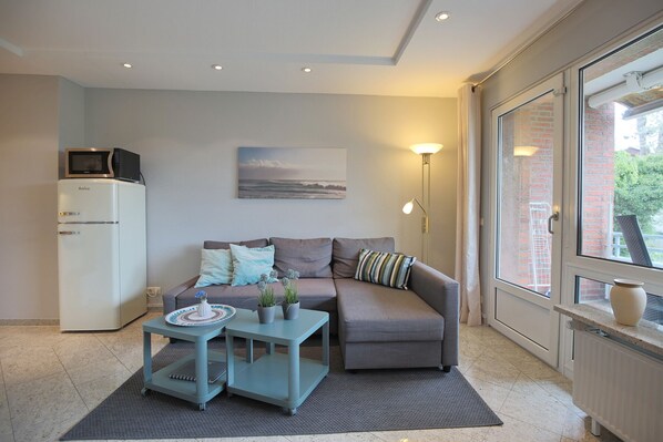 Fernseher, DVD-Player, Stereoanlage