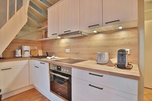 Fridge, dishwasher, coffee/tea maker, toaster - Residenz am Kurpark Appartement 8 (Scharbeutz)