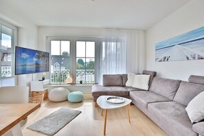 Fernseher, Stereoanlage