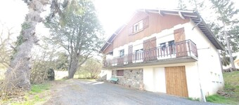 AGREABLE CHALET *** proche du Lac Chambon