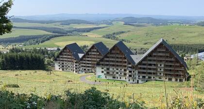 6161B - APPARTEMENT AU PIED DU CHAMBOURGUET