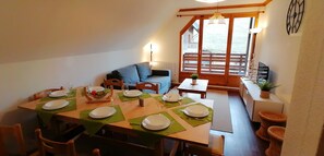 Dining - 4149a (Besse-et-Saint-Anastaise)