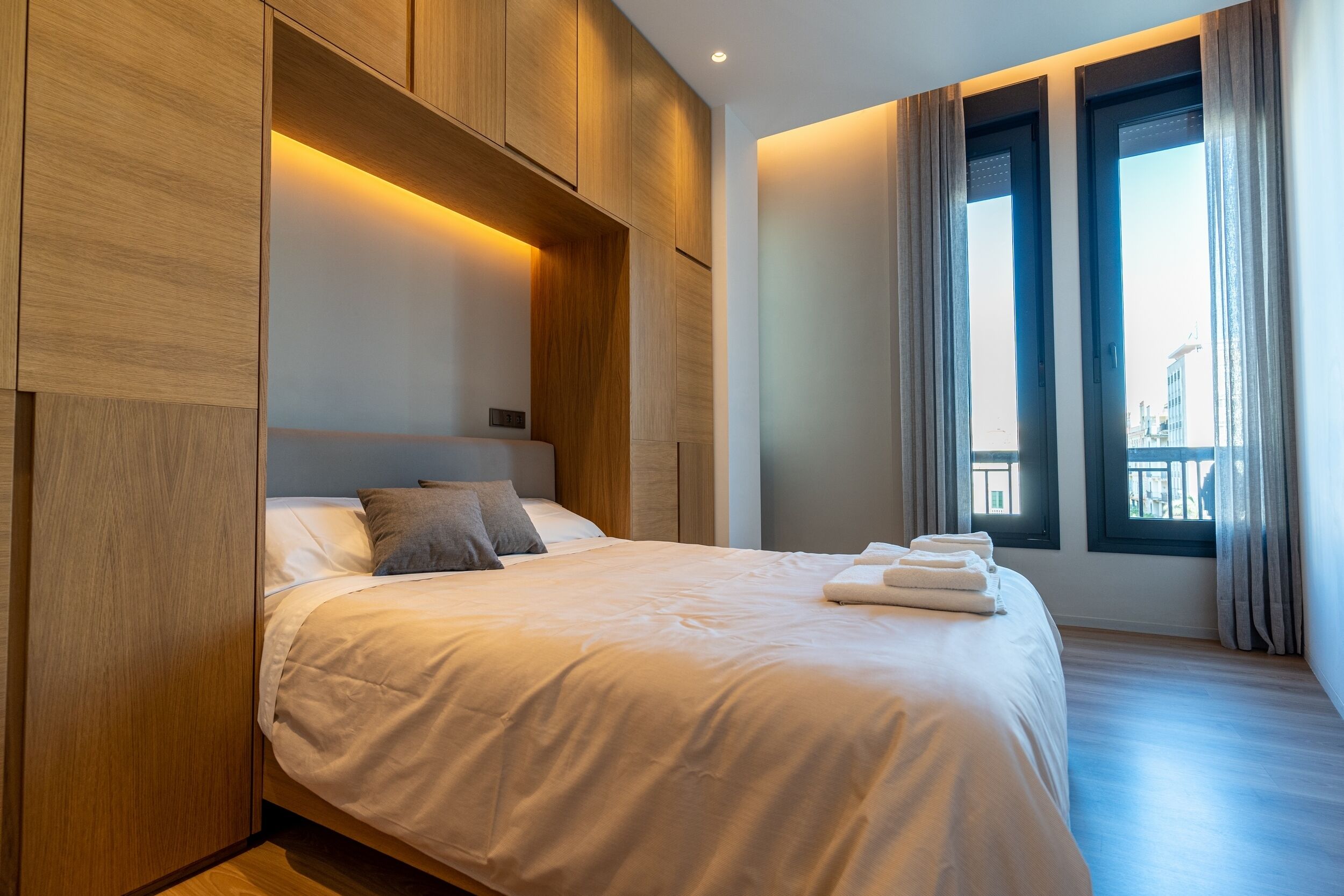 1 bedroom, bed sheets