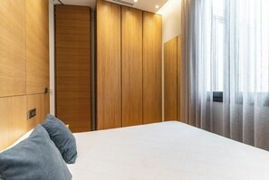 1 bedroom, iron/ironing board, travel crib, WiFi - Square Shops (Córdoba)