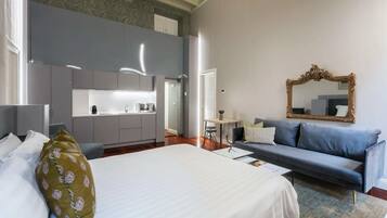 Blackout curtains, free WiFi, bed sheets