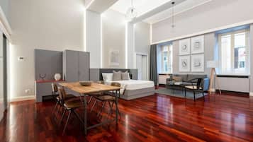Deluxe Condo | Living area