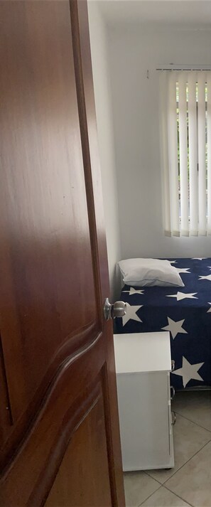 2 bedrooms, WiFi - Pet Friendly Spacious Centrally Located Apartment (Medellín)