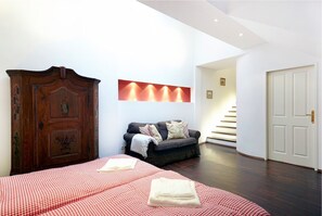 2 bedrooms, desk, iron/ironing board, travel crib