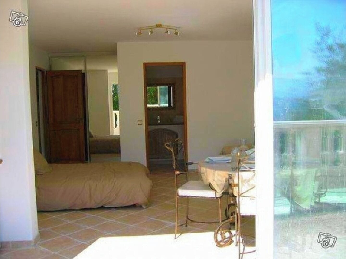 1 bedroom, desk, free WiFi, bed sheets