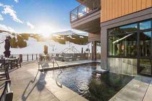 Piscina coperta, una piscina riscaldata