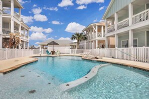 Pool - Pool, Lake & Beach Boardwalk - Casa Driftwood #1 (Port Aransas)
