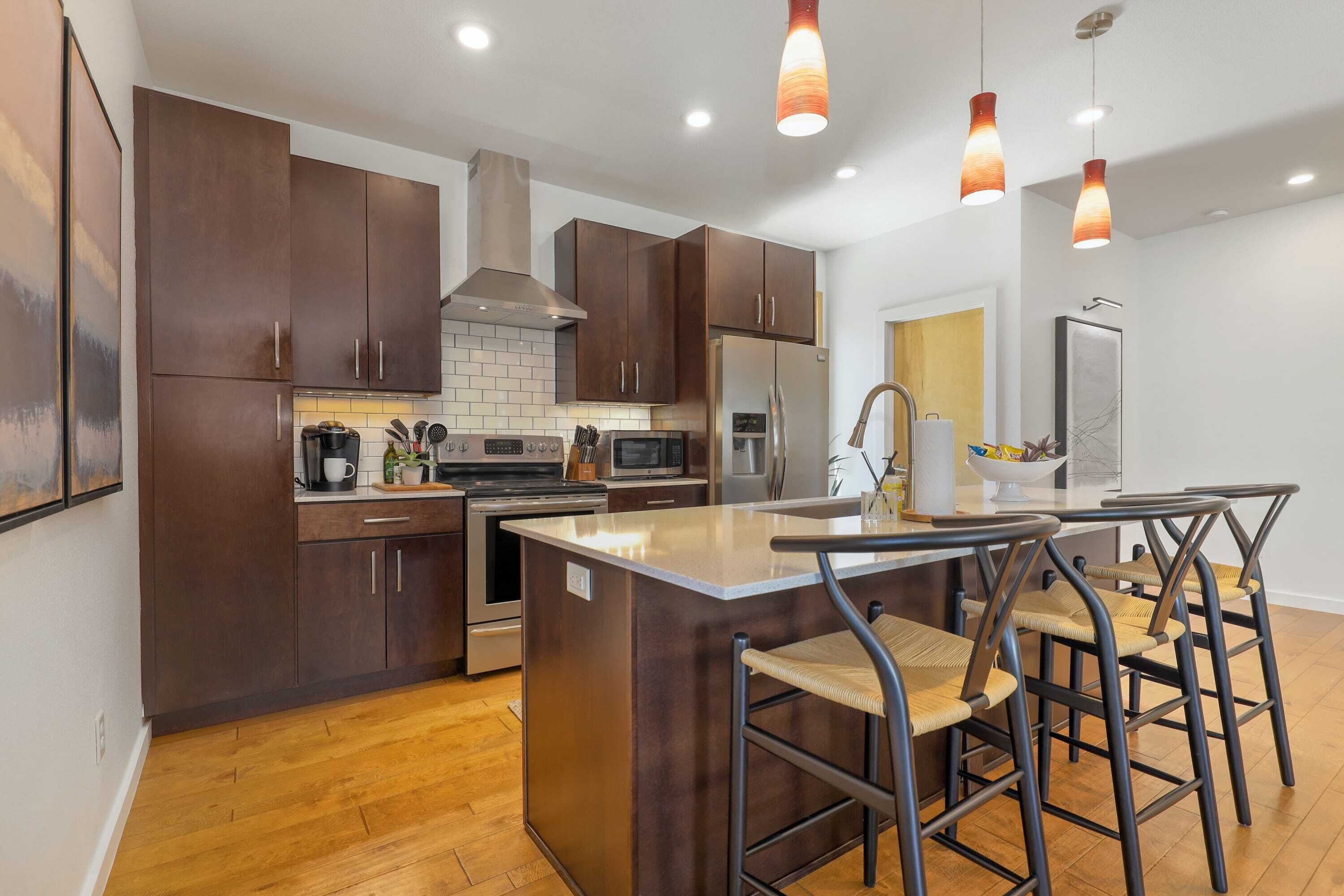 冰箱、微波炉、炉灶、洗碗机