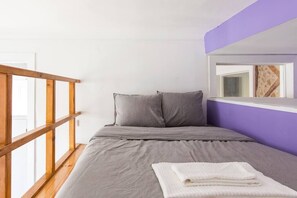 2 bedrooms, desk, iron/ironing board, WiFi - São Paulo 1 - 2 bedroom next to TimeOut Market (Lisboa)