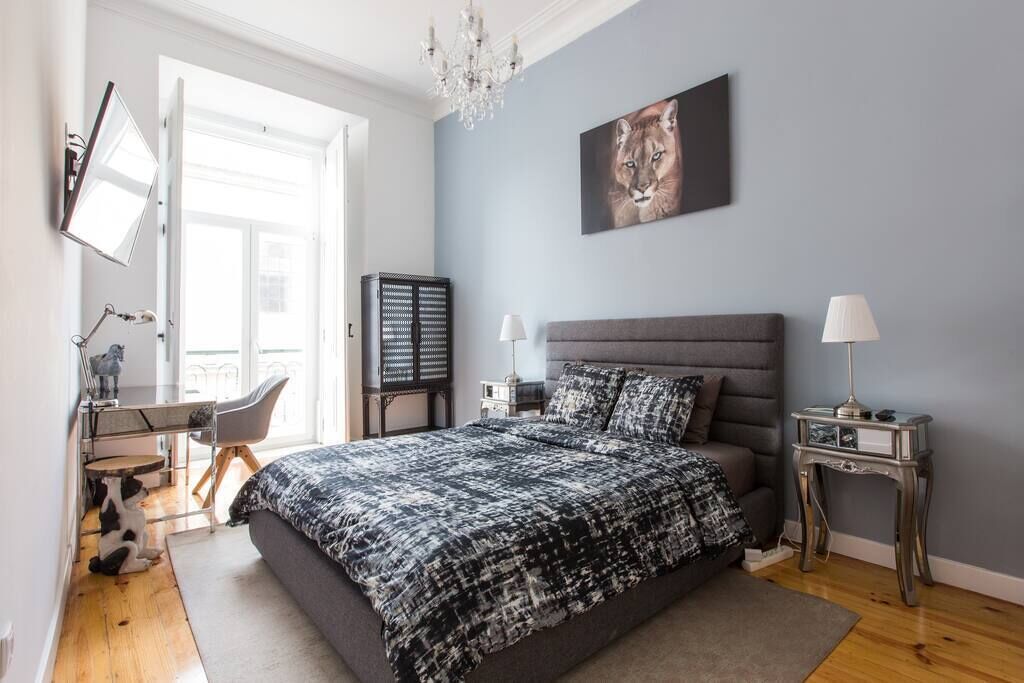 2 bedrooms, desk, iron/ironing board, WiFi