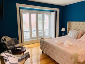 3 soveværelser, skrivebord, strygejern/strygebræt, weekendseng