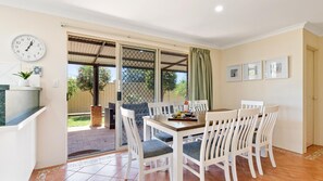 Dining - Good Vibes Falcon Bay (Falcon)