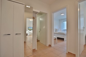 2 Schlafzimmer, Bügeleisen/Bügelbrett, kostenloses WLAN