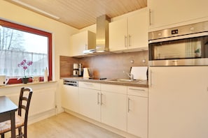 Fridge, microwave, oven, stovetop - Ahornweg Niendorf / Ostsee (Niendorf/Ostsee)
