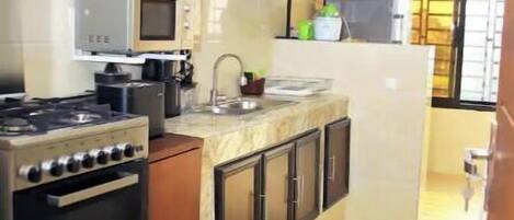 Fridge, microwave, oven, stovetop