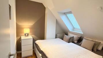 2 Schlafzimmer, Bügeleisen/Bügelbrett, kostenloses WLAN