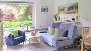 Fernseher, DVD-Player, Stereoanlage