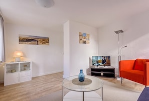 Fernseher, Stereoanlage