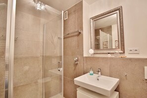 Shower, hair dryer - Am Kardohr 3 Beachway Appartement 12 (Timmendorfer Strand)