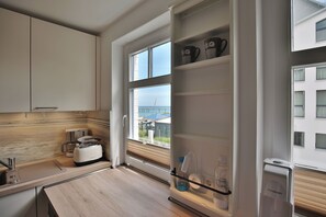 Fridge, microwave, oven, stovetop - Strandhotel Niendorf Appartement 18 (Niendorf/Ostsee)