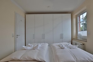 1 bedroom, iron/ironing board - Gorch-fock-park 2 Appartement 15 (Timmendorfer Strand)