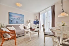 Fernseher, Stereoanlage