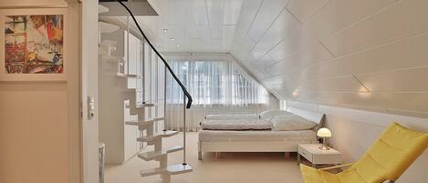 2 bedrooms, iron/ironing board, free WiFi