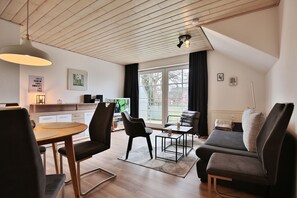 Fernseher, Stereoanlage