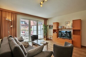 Fernseher, Stereoanlage