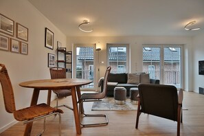 تلفزيون، مشغل دي في دي، ستيريو