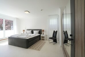 3 bedrooms, travel cot, free WiFi - Penthouse am Platz Beach Loft Appartement 6 (Timmendorfer Strand)