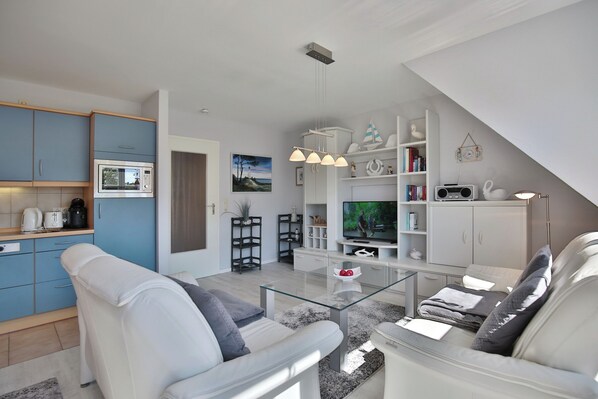 TV, DVD player, stereo