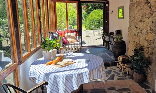 Tranquil, rustic, riverside retreat