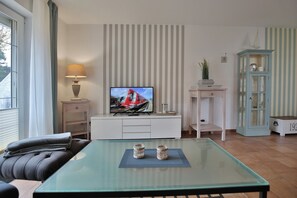 TV, stereo - Sunshine Residenz Appartement 1 Godewind (Timmendorfer Strand)