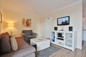 Fernseher, Stereoanlage