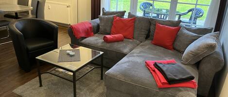 Televisio, kirjoja, stereot