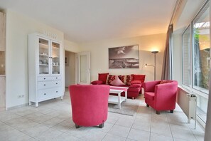 Fernseher, Stereoanlage