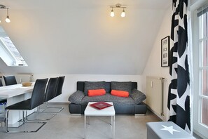 Fernseher, DVD-Player, Stereoanlage