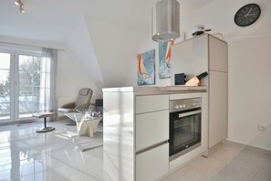 Réfrigérateur, four, plaque de cuisson, lave-vaisselle