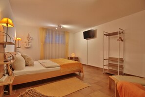 2 Schlafzimmer, Bügeleisen/Bügelbrett, kostenloses WLAN