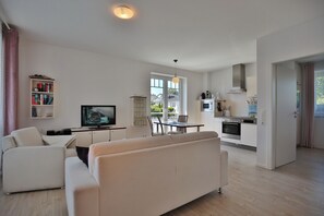 Télévision, chaîne hi-fi