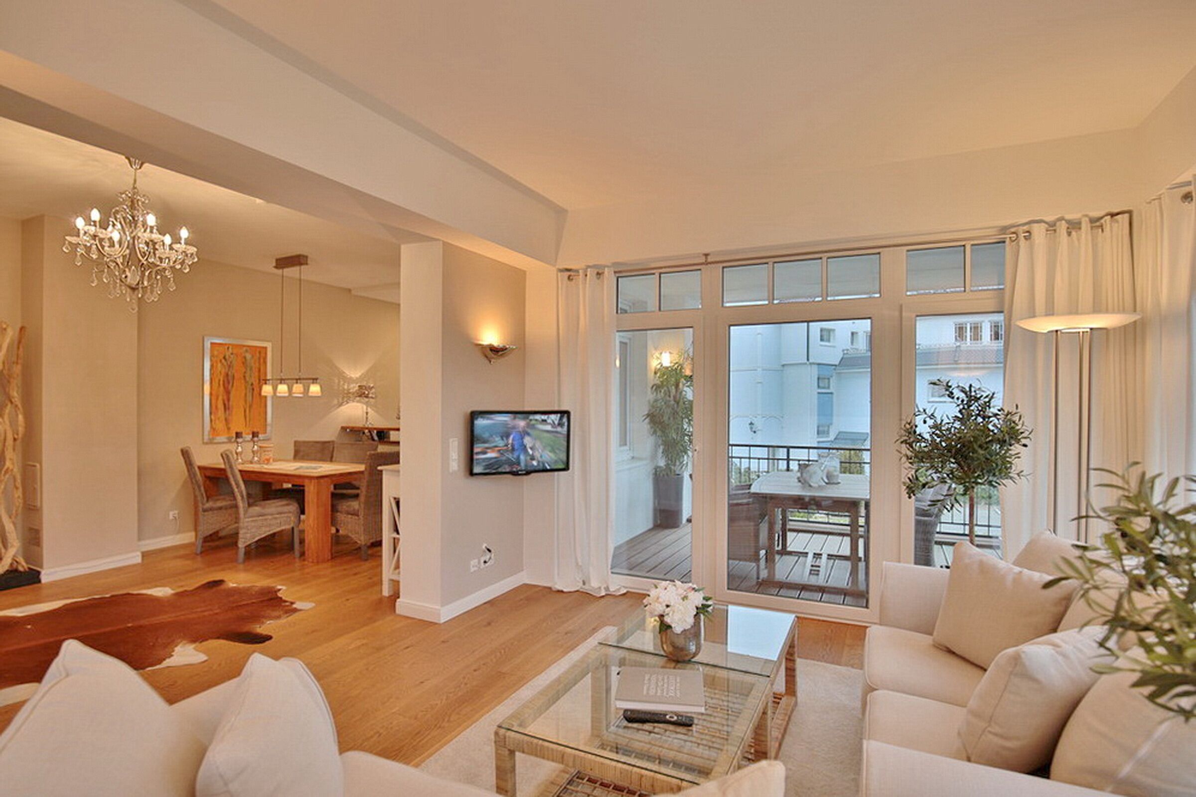 Fernseher, DVD-Player, Stereoanlage